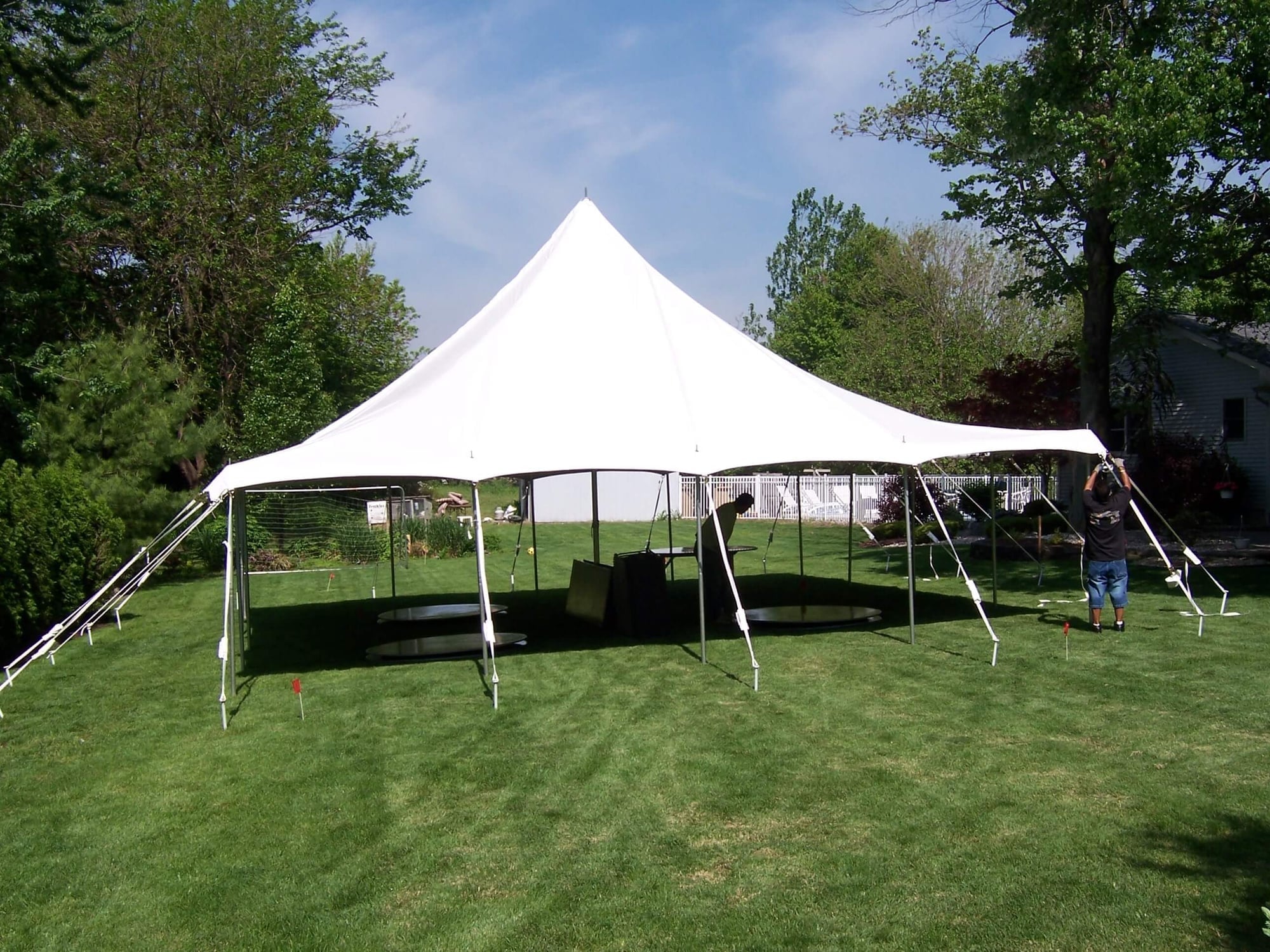30’ x 30’ Canopy (Seats 90)